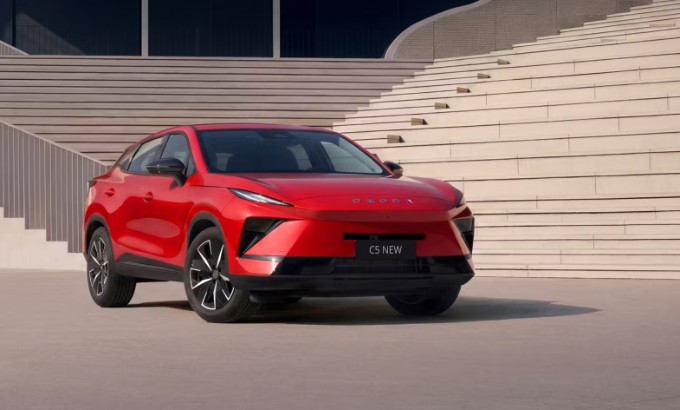 OMODA C5 2026: футуристический рестайлинг с деталями обновления