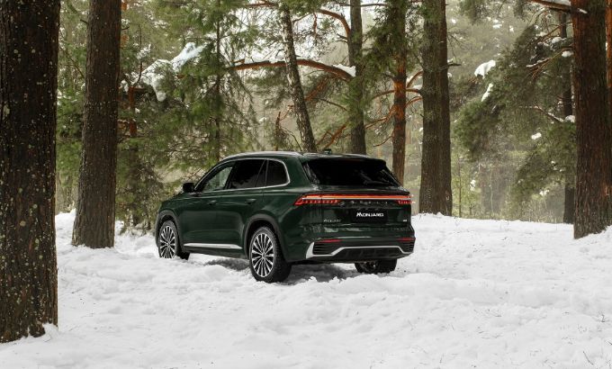 Geely Monjaro — лидер продаж полноприводных авто в России 2025 года