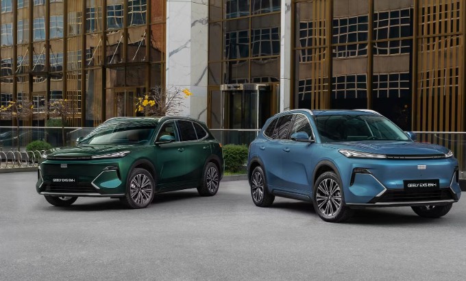 Geely EX5 EM-i — лидер продаж гибридов в России в январе 2026
