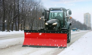 Готовим тракторы к зиме вместе с отвалами CHEBY!