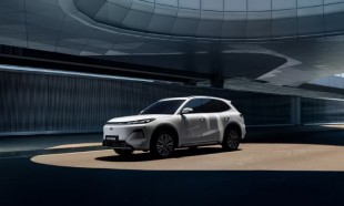 Geely EX5 EM-R: новый последовательный гибрид для России